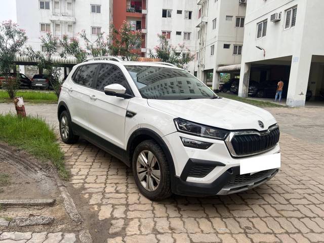 https://images10.gaadi.com/usedcar_image/4630003/original/processed_52a6ce14d7c9d0b7fb33d8ab2d87a4bd.jpg?imwidth=6400