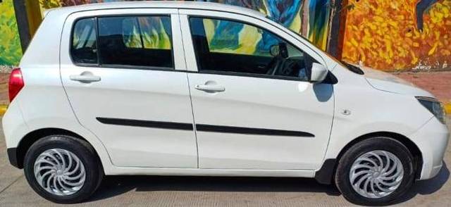 https://images10.gaadi.com/usedcar_image/4630008/original/processed_ee64f0b4d0722446e36571505ec87f63.jpeg?imwidth=6401