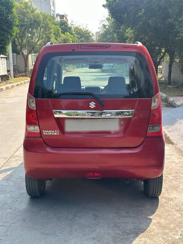 https://images10.gaadi.com/usedcar_image/4630057/original/processed_61e4cd4ecc00926ab3340c199cdcd44f.jpg?imwidth=6402