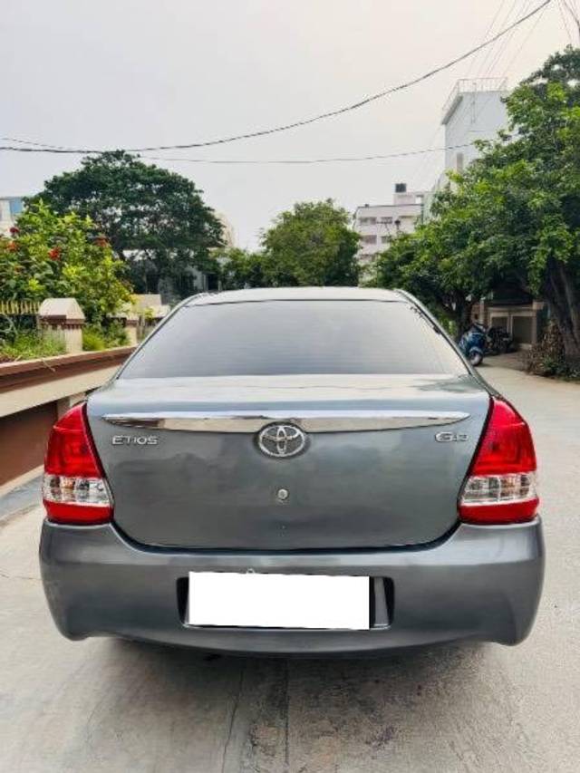 https://images10.gaadi.com/usedcar_image/4630073/original/processed_5b0ab612-011f-44d3-8272-eba7514ed1e6.jpeg?imwidth=6402