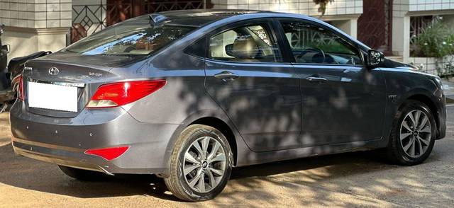 https://images10.gaadi.com/usedcar_image/4630091/original/processed_b6d22453978a13e18b1d522b03fb7988.jpg?imwidth=6402