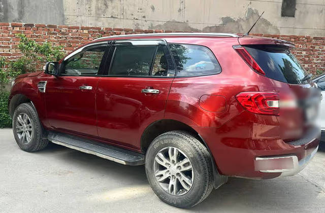 https://images10.gaadi.com/usedcar_image/4630098/original/57fd9436-fdb7-4e4b-bd9b-ae46ee28f6a9.png?imwidth=6401