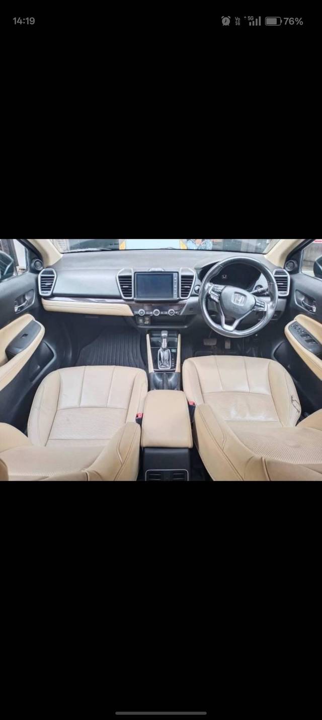 https://images10.gaadi.com/usedcar_image/4630130/original/processed_d39ed35ef6d7a2c846b8fdabf87509ab.jpg?imwidth=6401