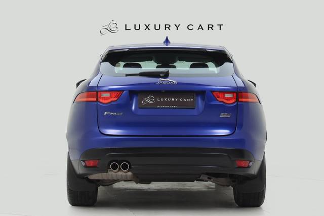 https://images10.gaadi.com/usedcar_image/4630135/original/processed_0ca1d365f6f2393c3cb28263a9a95226.jpg?imwidth=6402