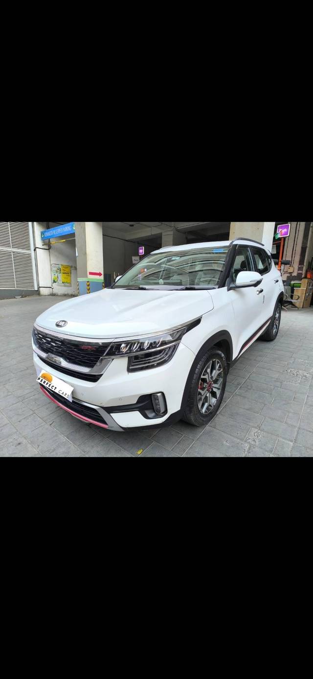 https://images10.gaadi.com/usedcar_image/4630140/original/processed_f3d7209f-b64c-4b80-bf53-f964abea53ed.jpg?imwidth=6402