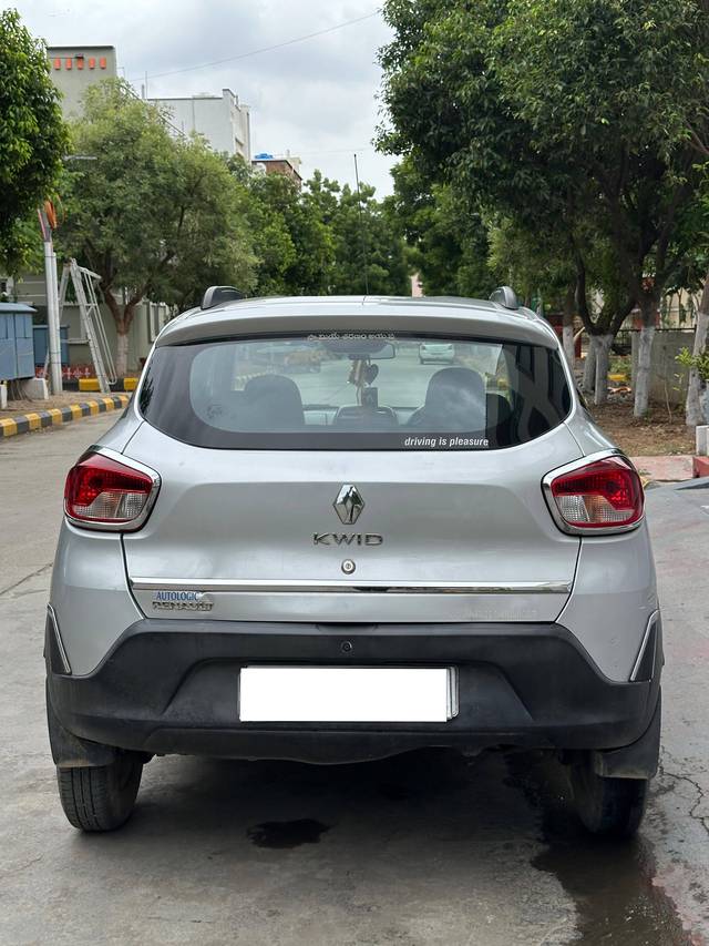https://images10.gaadi.com/usedcar_image/4630146/original/processed_d4d584e1d9e00f8f424e06aad075a52e.jpg?imwidth=6402