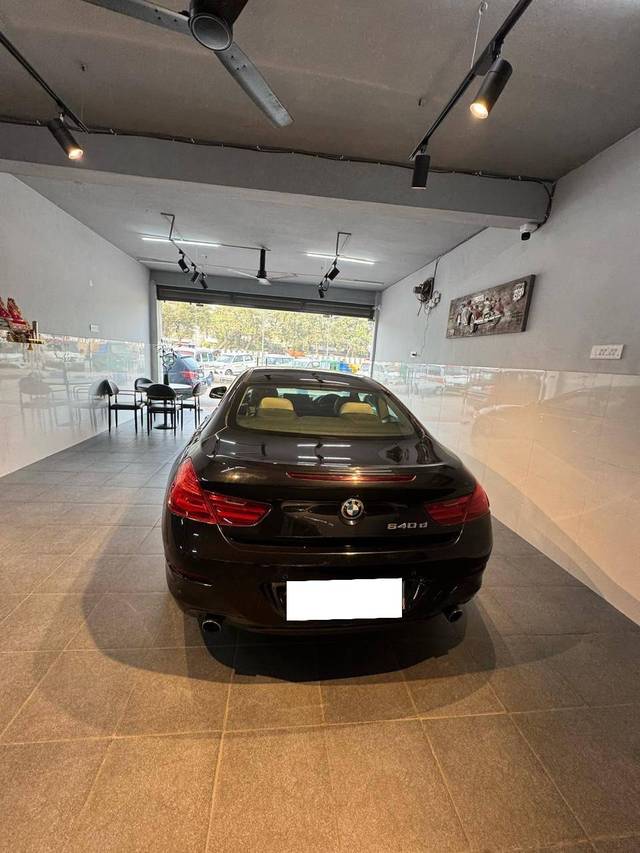 https://images10.gaadi.com/usedcar_image/4630156/original/processed_96152000c0ef8fdb42da93f4913e7876.jpg?imwidth=6401
