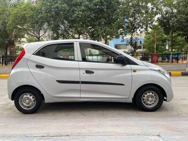 https://images10.gaadi.com/usedcar_image/4630162/original/processed_0d0cb20a94d112357bb9d085382efe36.jpg?imwidth=6401