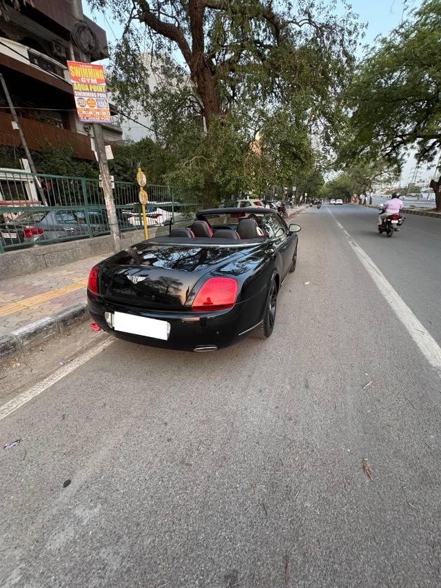 https://images10.gaadi.com/usedcar_image/4630165/original/processed_7d20bc43b19649446800a4ef3a9b8343.jpg?imwidth=6401