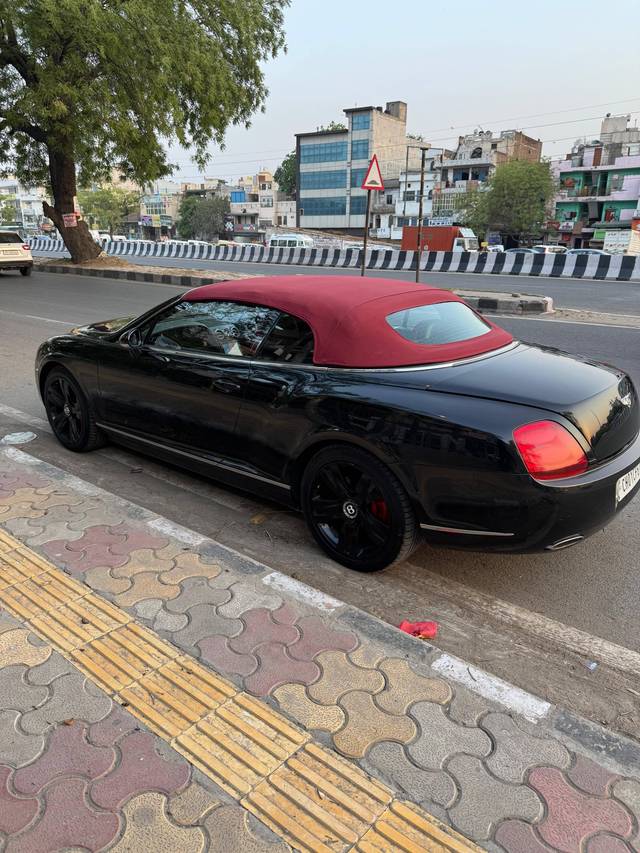 https://images10.gaadi.com/usedcar_image/4630165/original/processed_eb1d199d7081e490ca6c4087923d7acd.jpg?imwidth=6400
