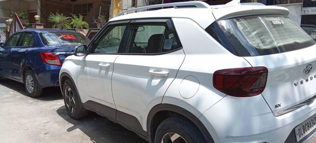 https://images10.gaadi.com/usedcar_image/4630175/original/processed_821e8feaede21984e243f6c161336580.jpg?imwidth=6400
