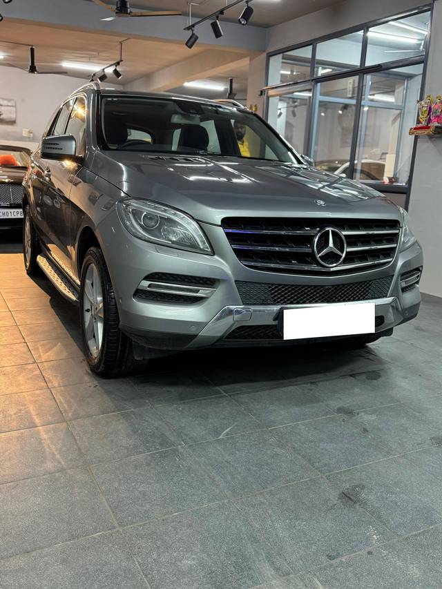 https://images10.gaadi.com/usedcar_image/4630178/original/processed_6b6a3dd31e03212dbc6a1ac38c3ae395.jpg?imwidth=6400