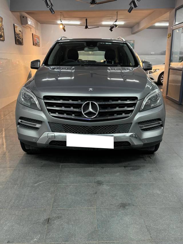 https://images10.gaadi.com/usedcar_image/4630178/original/processed_80dc5c209efcfef10541001a3f6990ad.jpg?imwidth=6402
