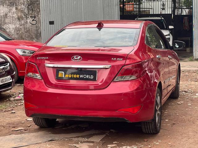 https://images10.gaadi.com/usedcar_image/4630181/original/processed_d7c118c264a244dbc4597d4a6f1e7d2f.jpg?imwidth=6401