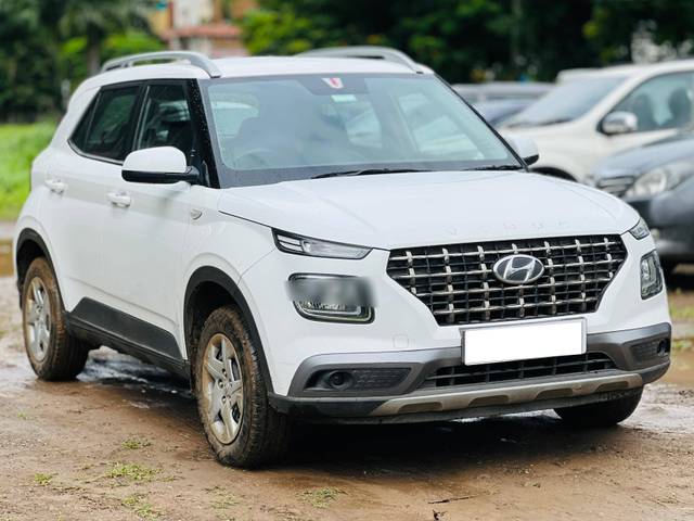 https://images10.gaadi.com/usedcar_image/4630185/original/processed_9088b9978a40580707c4f69041df205a.jpg?imwidth=6400