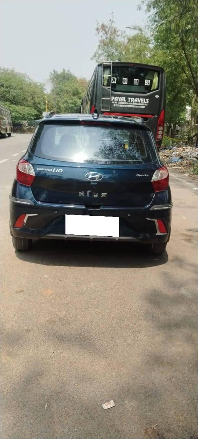https://images10.gaadi.com/usedcar_image/4630188/original/processed_084a4dc0994cfdb3edb38476bbdc3776.jpg?imwidth=6402