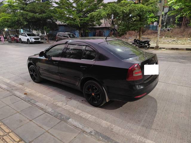 https://images10.gaadi.com/usedcar_image/4630192/original/processed_0be4cad8-aca0-4cec-b1e5-12b951b839a4.jpg?imwidth=6401