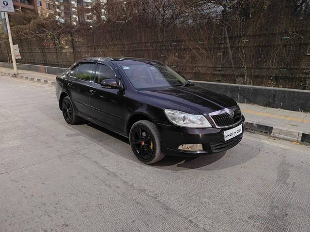 https://images10.gaadi.com/usedcar_image/4630192/original/processed_be1d8d25-90b5-4c99-a976-1d28be48ab07.jpg?imwidth=6402