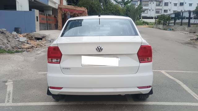 https://images10.gaadi.com/usedcar_image/4630194/original/processed_9fe628e9340260452e3ad42bfdb5d7ea.jpg?imwidth=6402