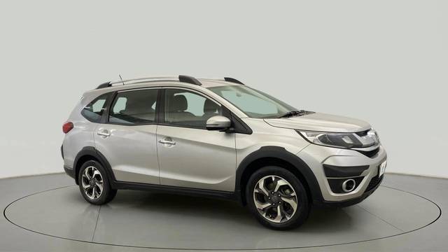 https://images10.gaadi.com/usedcar_image/4630199/original/3b1c3a8b92ba0adbcb626336f33669a9.jpg?imwidth=6400
