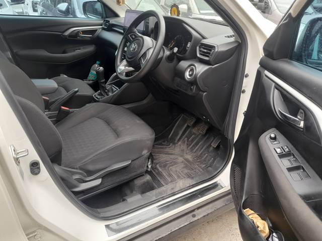 https://images10.gaadi.com/usedcar_image/4630205/original/ed3d121bb449397afaf74ae37d126770.jpg?imwidth=6402