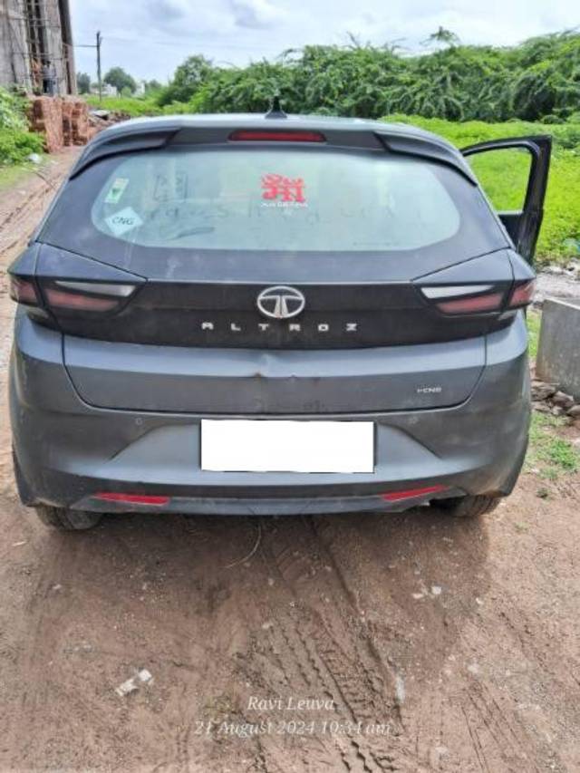 https://images10.gaadi.com/usedcar_image/4630207/original/processed_f8259dab-6f73-4e33-8c32-7b490df855d7.jpg?imwidth=6401