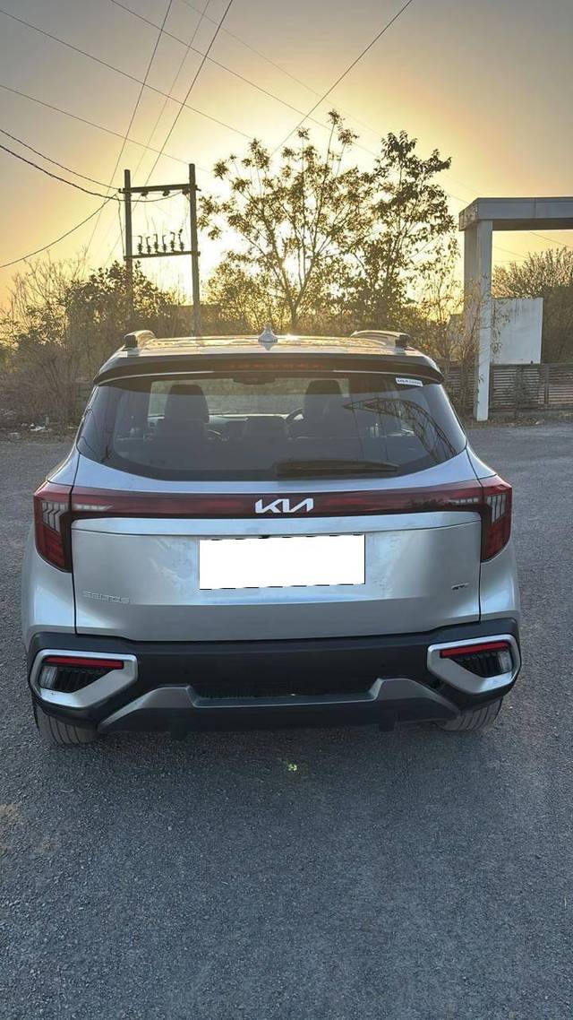 https://images10.gaadi.com/usedcar_image/4630228/original/processed_53f6d63e-bee4-4a63-91b0-94b57299a58f.jpg?imwidth=6401