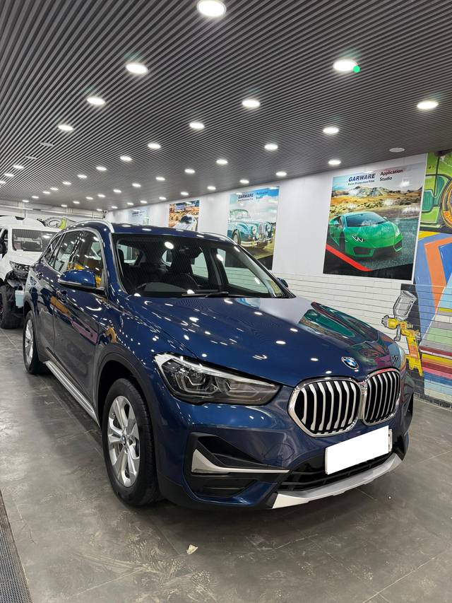 https://images10.gaadi.com/usedcar_image/4630231/original/processed_cfb48ce663cafffbf9fa3d66b481ec85.jpg?imwidth=6400