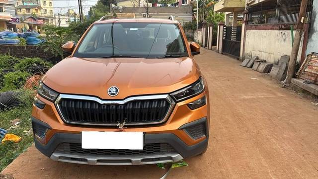 https://images10.gaadi.com/usedcar_image/4630233/original/processed_9b80c4f9-e353-4d13-9446-909eb1ba9748.jpeg?imwidth=6400