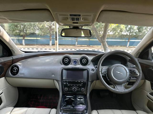 https://images10.gaadi.com/usedcar_image/4630237/original/1d907e61c4a5c20023b8f9d6b238405c.jpg?imwidth=6402