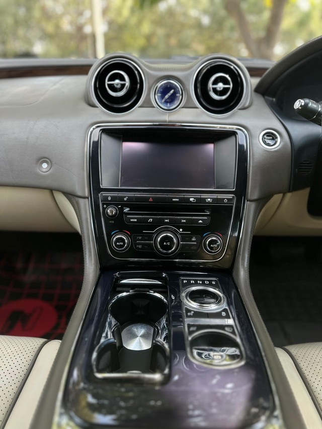 Second-hand 2011 Jaguar XJ 5.0 L V8 Supercharged for sale in Chandigarh-3