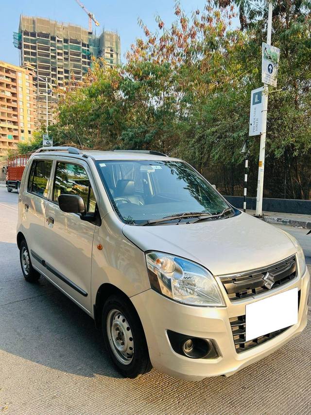 https://images10.gaadi.com/usedcar_image/4630284/original/processed_b7aaa6cd-869a-4aa6-b4a7-989b631631d9.jpg?imwidth=6400