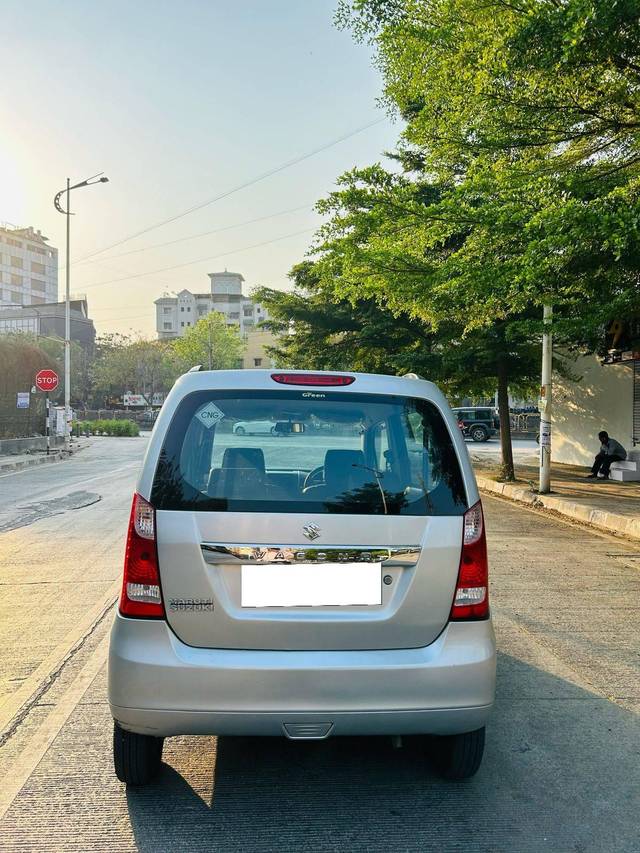 https://images10.gaadi.com/usedcar_image/4630284/original/processed_e90dc703-1633-4fb4-af32-da686cea985d.jpg?imwidth=6401