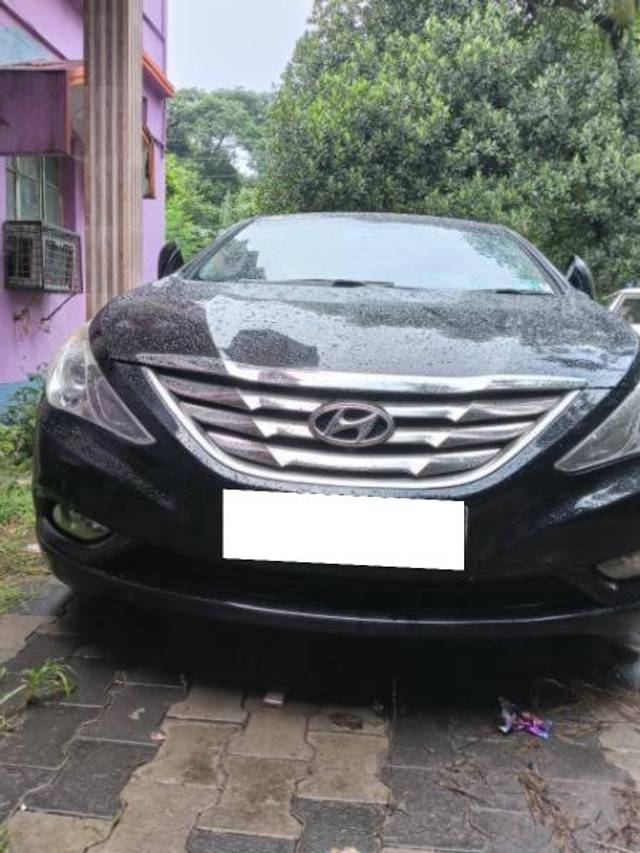 https://images10.gaadi.com/usedcar_image/4630285/original/processed_1774fc40-5576-4360-8035-9110d093071f.jpg?imwidth=6400