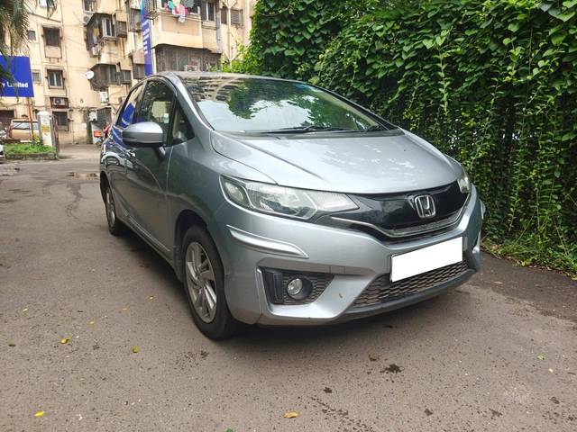 https://images10.gaadi.com/usedcar_image/4630286/original/processed_ddcde292b210ba02b6416268d6b3f708.jpeg?imwidth=6400