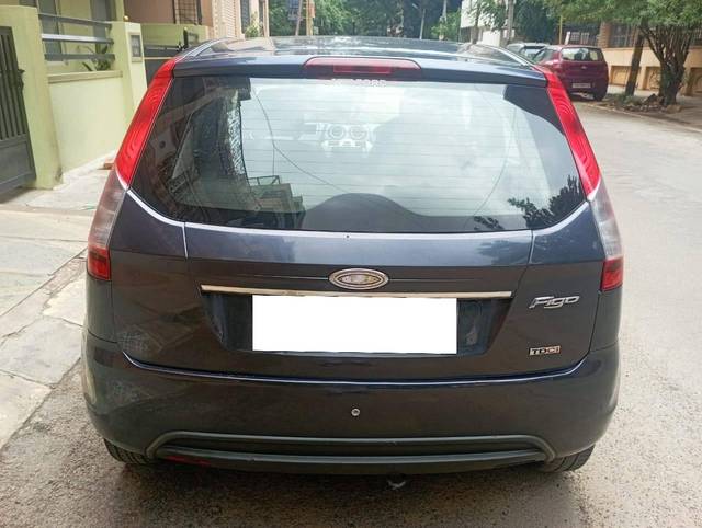 https://images10.gaadi.com/usedcar_image/4630295/original/processed_f5592be9531fc468e02a86e40e25a5a7.jpg?imwidth=6401