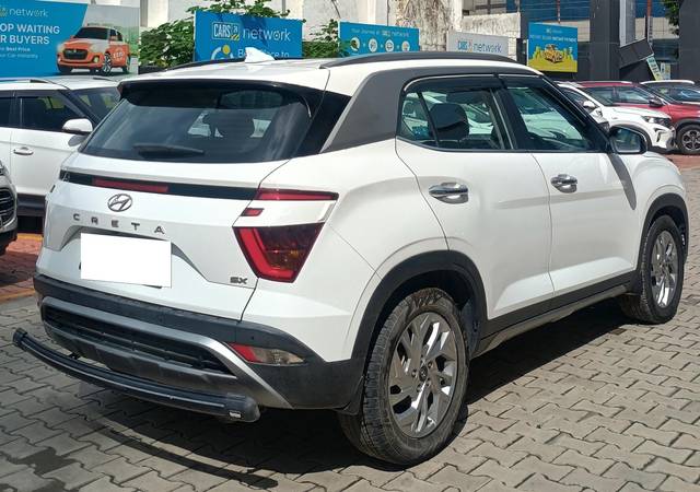 https://images10.gaadi.com/usedcar_image/4630296/original/processed_a772ad79-9c58-4124-8a66-3acd7ae21623.jpg?imwidth=6401