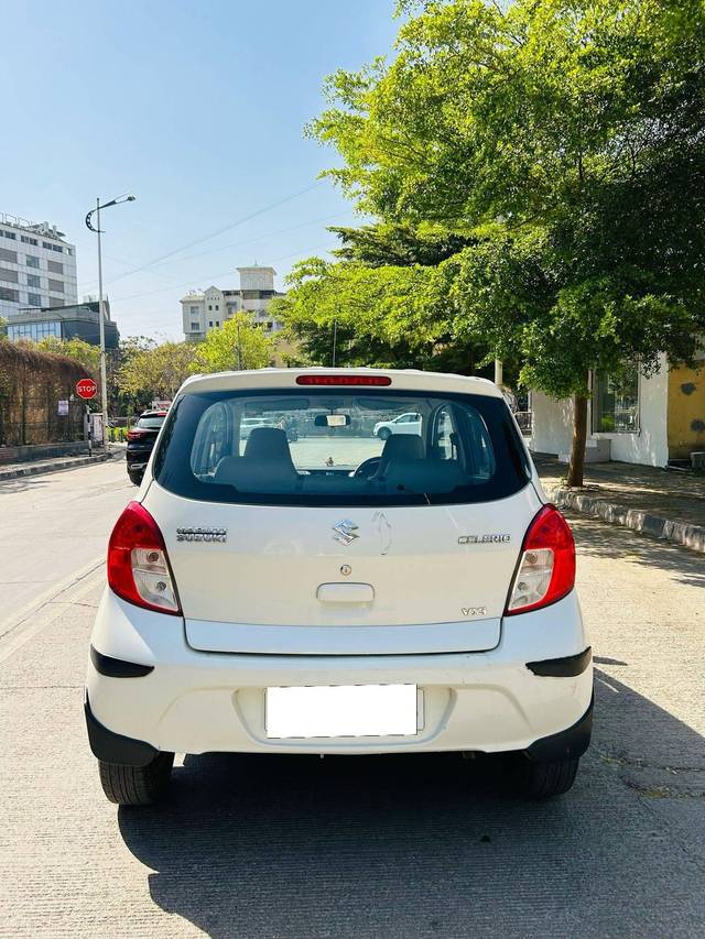 https://images10.gaadi.com/usedcar_image/4630298/original/processed_cb177643-e15a-4ec2-93a4-dc86496c6f96.jpg?imwidth=6402