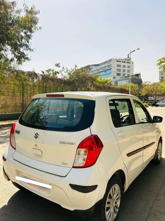 https://images10.gaadi.com/usedcar_image/4630298/original/processed_d30d2102-9480-4095-a0ae-bb41b27ef04b.jpg?imwidth=6401