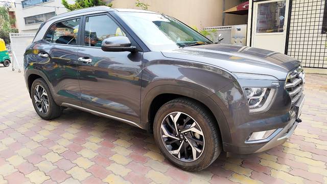 https://images10.gaadi.com/usedcar_image/4630307/original/processed_3323c1e940b5a041b68cdd11cef88c05.jpg?imwidth=6400