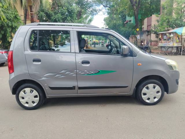 https://images10.gaadi.com/usedcar_image/4630318/original/e0d079fbfb0ef73febc552e35bef6316.jpg?imwidth=6401