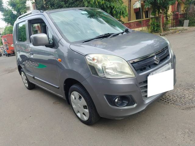 https://images10.gaadi.com/usedcar_image/4630318/original/processed_8ca0b3f2d2d621c0d927daea169936a4.jpg?imwidth=6400