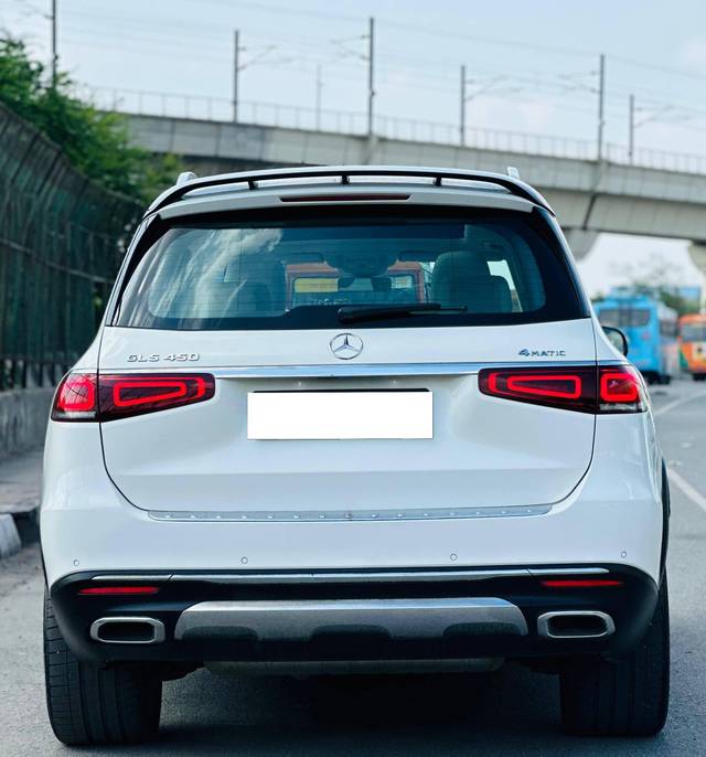 https://images10.gaadi.com/usedcar_image/4630339/original/processed_f7e38f54812892f181b4a9bf7140fc04.jpg?imwidth=6401
