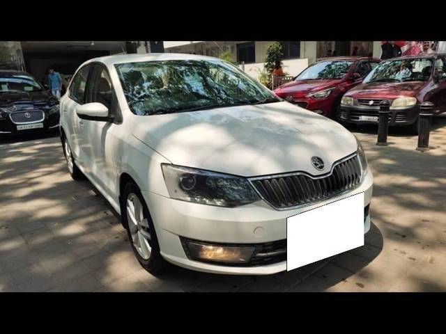 https://images10.gaadi.com/usedcar_image/4630344/original/processed_ed8d421e50073d672560f062d26b5a3f.jpg?imwidth=6400