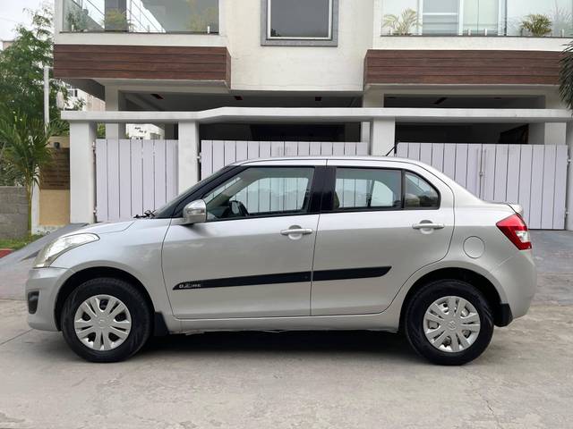 https://images10.gaadi.com/usedcar_image/4630348/original/processed_f4bacda8f49f93ae78d28158866e3dd5.jpg?imwidth=6402