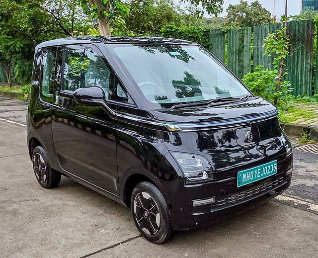 https://images10.gaadi.com/usedcar_image/4630353/original/processed_4ef37b5cb3c79522b91b8c5c5c5f0f36.jpg?imwidth=6400