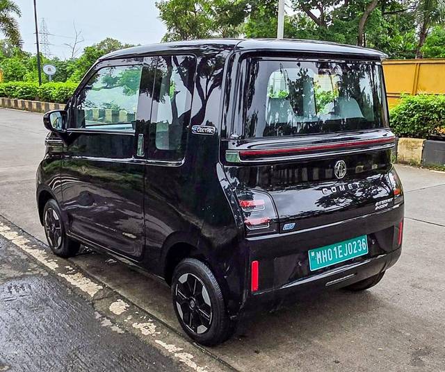https://images10.gaadi.com/usedcar_image/4630353/original/processed_a7375c47abc429a0139f450313906020.jpg?imwidth=6402