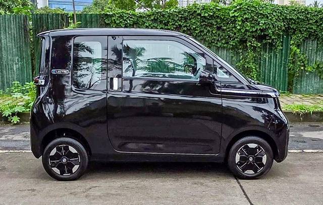 https://images10.gaadi.com/usedcar_image/4630353/original/processed_bfb3932075e861cefc02d1bc677fdb8c.jpg?imwidth=6401