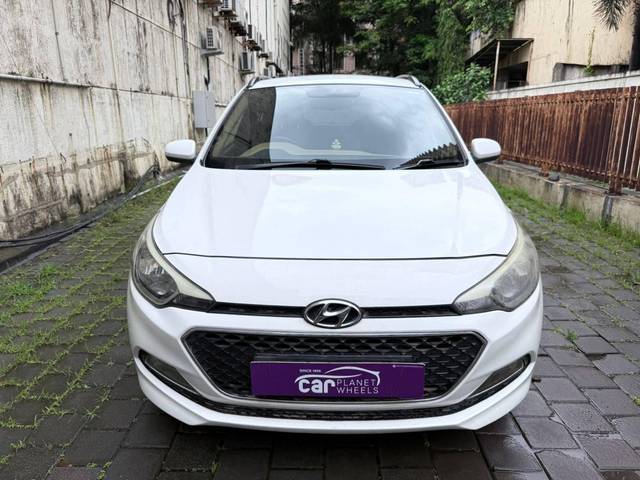 https://images10.gaadi.com/usedcar_image/4630358/original/processed_3121ed2ad3239baac451d62eded8cc06.jpg?imwidth=6402