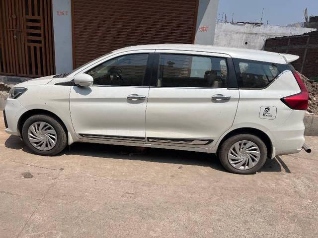 https://images10.gaadi.com/usedcar_image/4630369/original/processed_b5a69278-6ba2-4207-99bc-d408b5e35fb7.jpeg?imwidth=6402